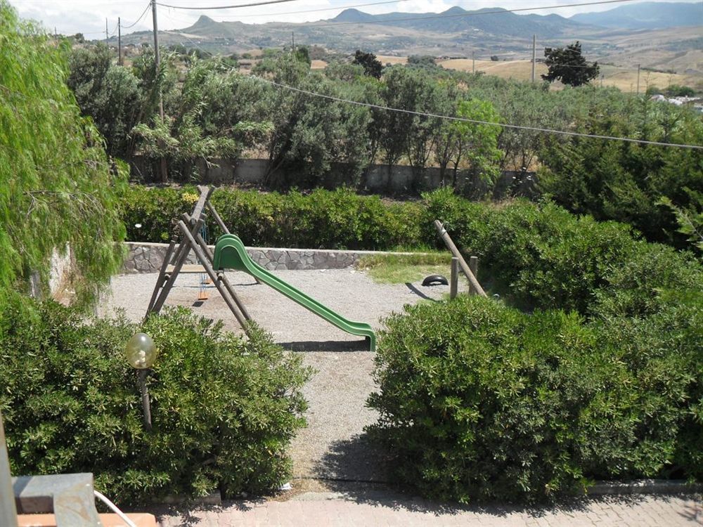 Agriturismo La Targa Buonfornello Εξωτερικό φωτογραφία